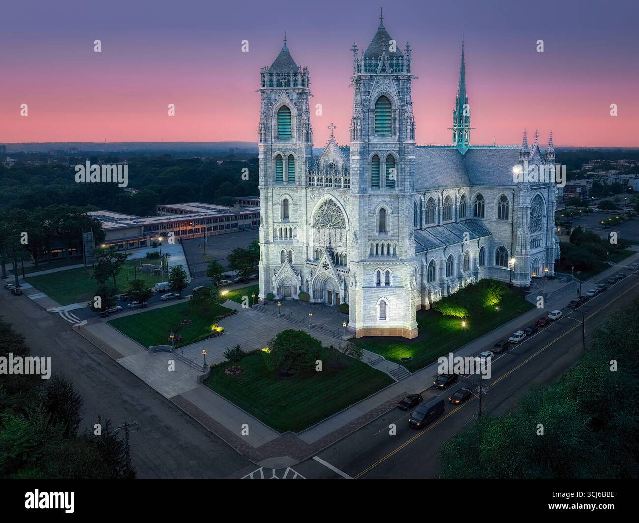 Basilica del Sacro cuore al crepuscolo Foto Stock