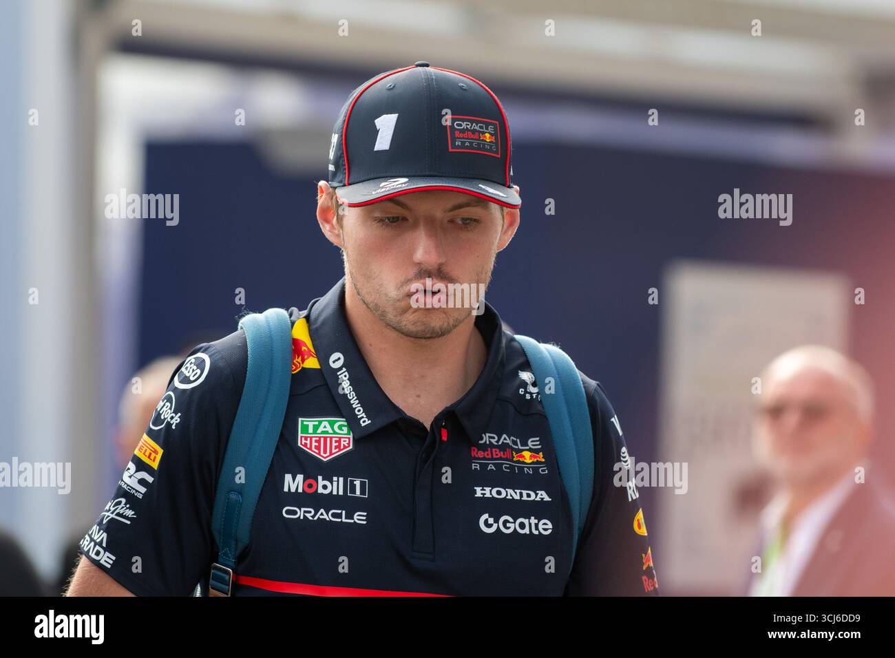 Max Verstappen (NED) pilota di Oracle Red Bull Racing arriva al GP di F1 d'Italia sul circuito di Monza il 5 settembre 2025. Foto Stock