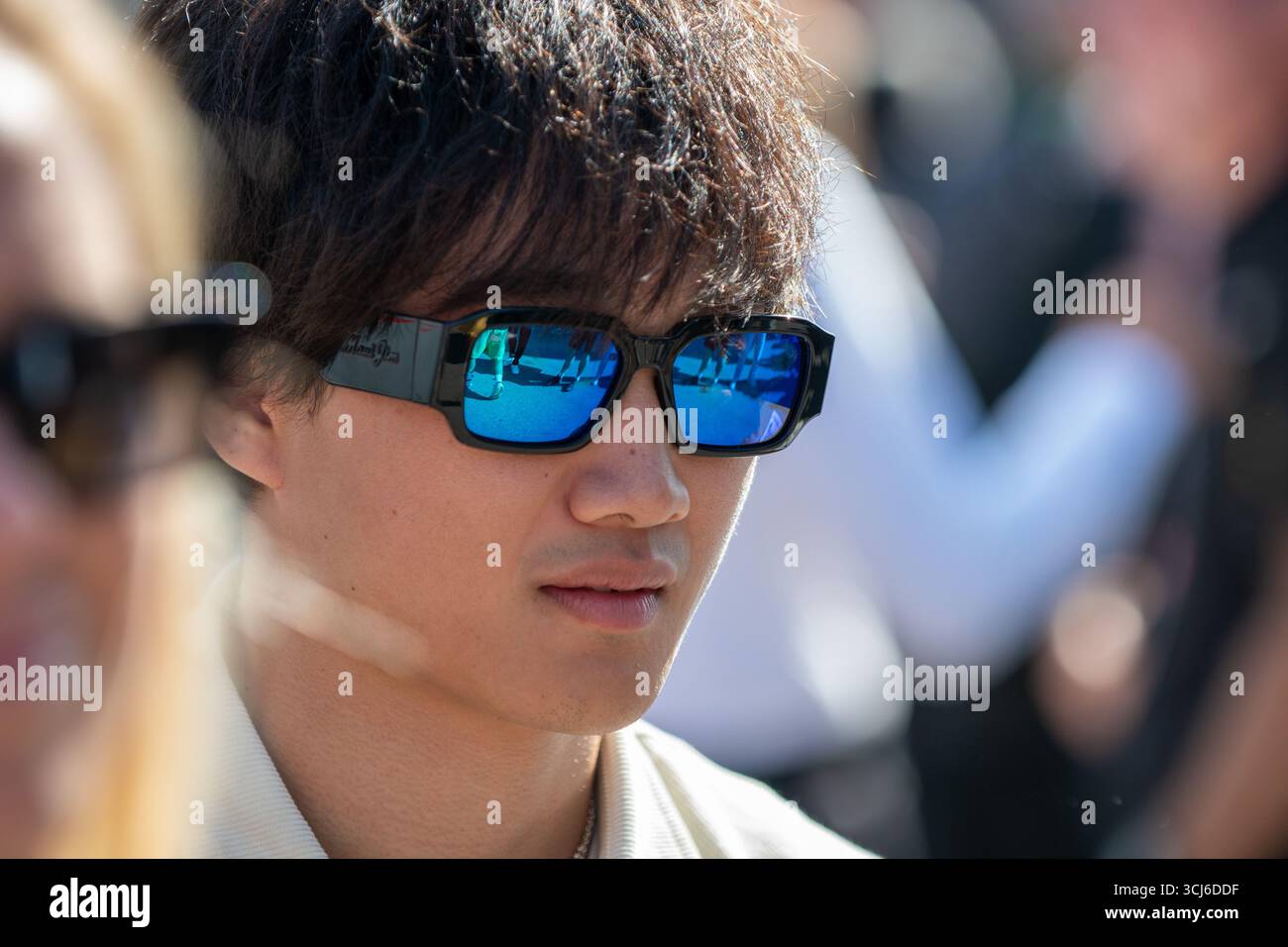 Yuki Tsunoda (JPN) arriva al GP di F1 d'Italia sul circuito di Monza il 5 settembre 2025. Foto Stock
