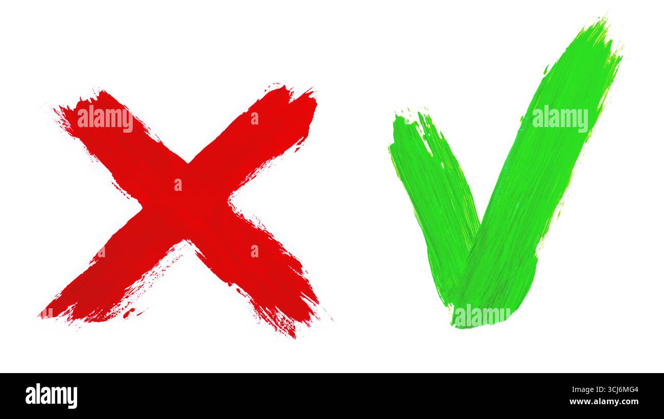 Verde e rosso disegnato a mano segno di spunta isolato su sfondo bianco Foto Stock