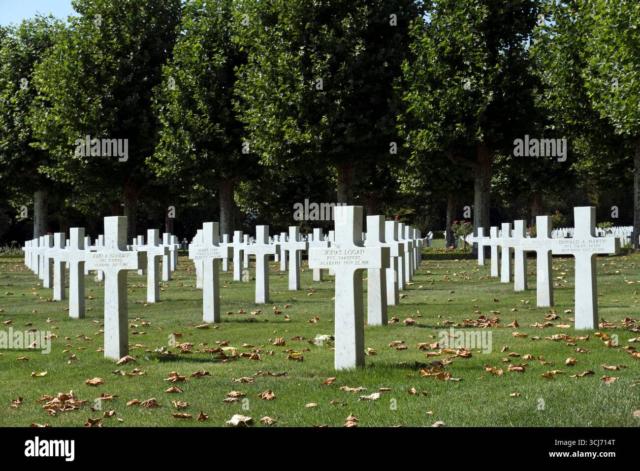Il cimitero americano Oise-Aisne, vicino a Fère-en-Tardenois, in Francia, contiene tombe di soldati americani morti durante la prima guerra mondiale. Foto Stock