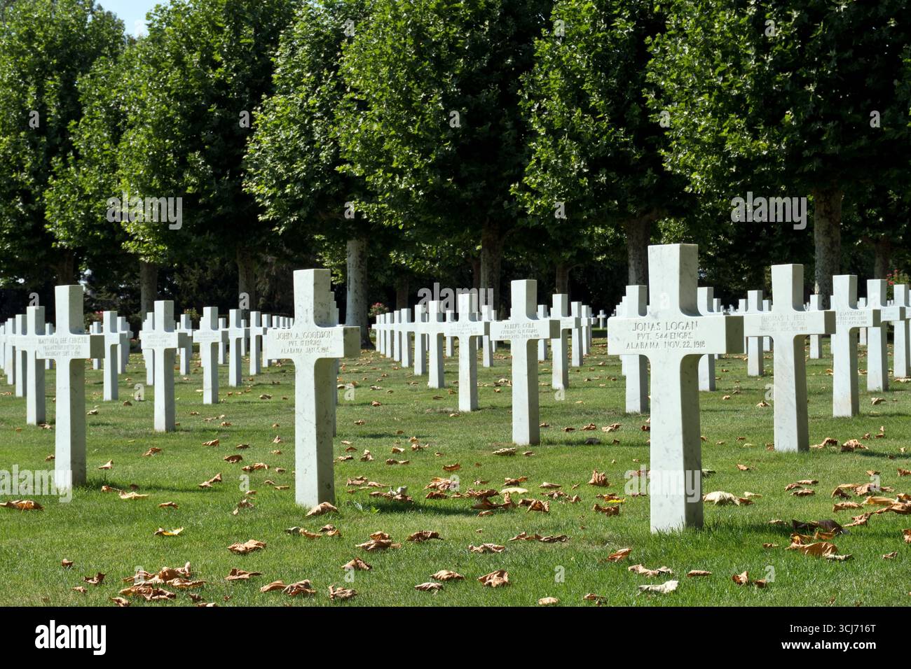 Il cimitero americano Oise-Aisne, vicino a Fère-en-Tardenois, in Francia, contiene tombe di soldati americani morti durante la prima guerra mondiale. Foto Stock