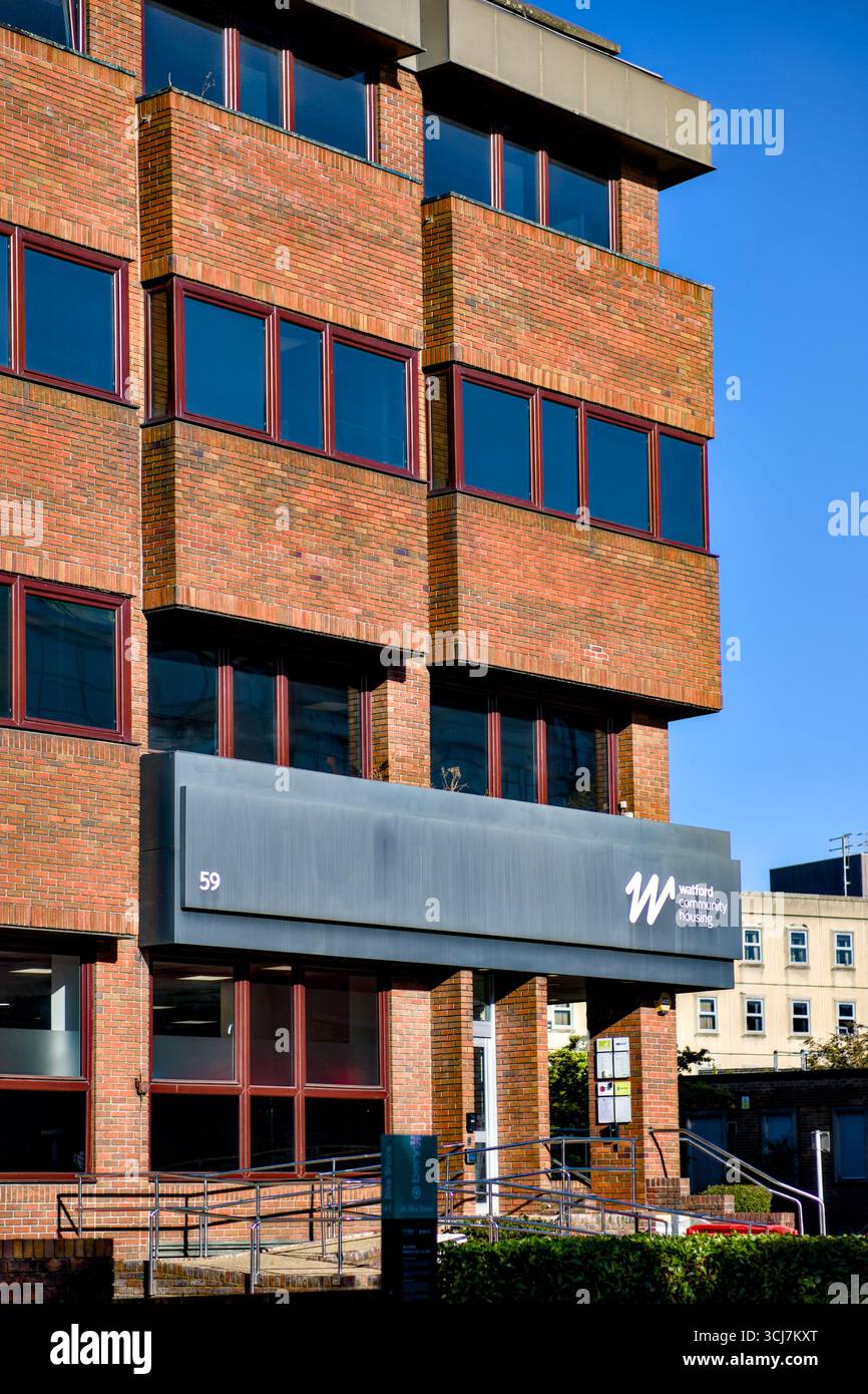 Watford Community Housing Building, 51 Clarendon Road, Watford, Hertfordshire, Inghilterra, REGNO UNITO Foto Stock