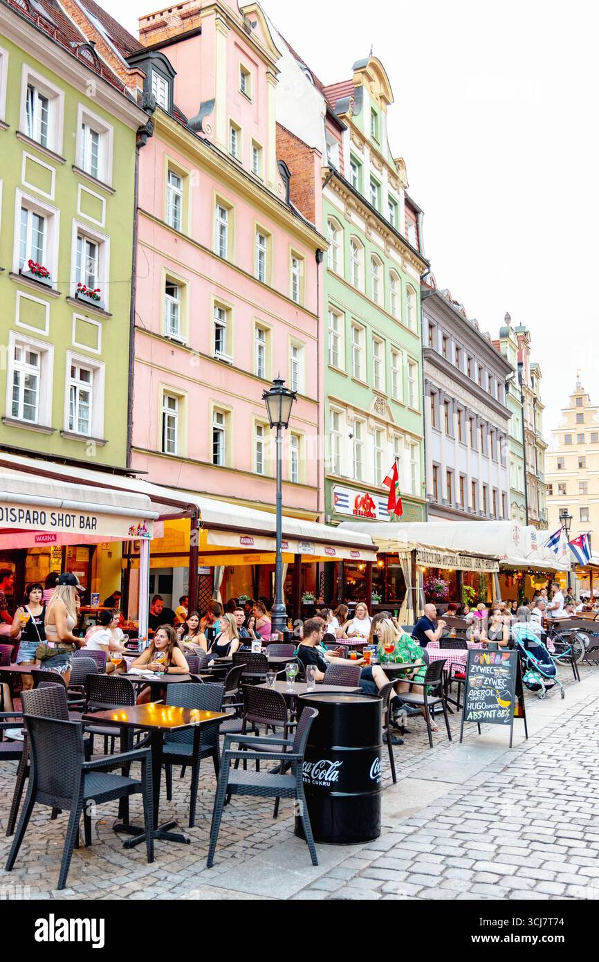 Bar e ristoranti a Piazza del mercato, città Vecchia, Breslavia, Slesia, Polonia Foto Stock