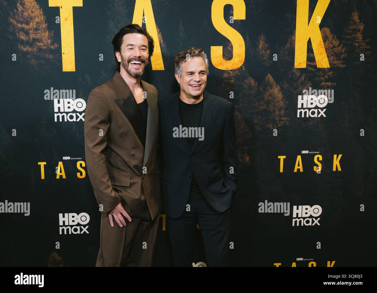 4 settembre 2025, New York, New York, Stati Uniti: Tom Pelphrey e Mark Ruffalo partecipano alla serie HBO Max 'Task'. Si tiene al Perelman Performing Arts Center di New York. Dinara Khairova/Photo Image Press/Zuma Press 4 settembre 2025. (Credit Image: © Photo Image Press via ZUMA Press Wire) SOLO PER USO EDITORIALE! Non per USO commerciale! Foto Stock