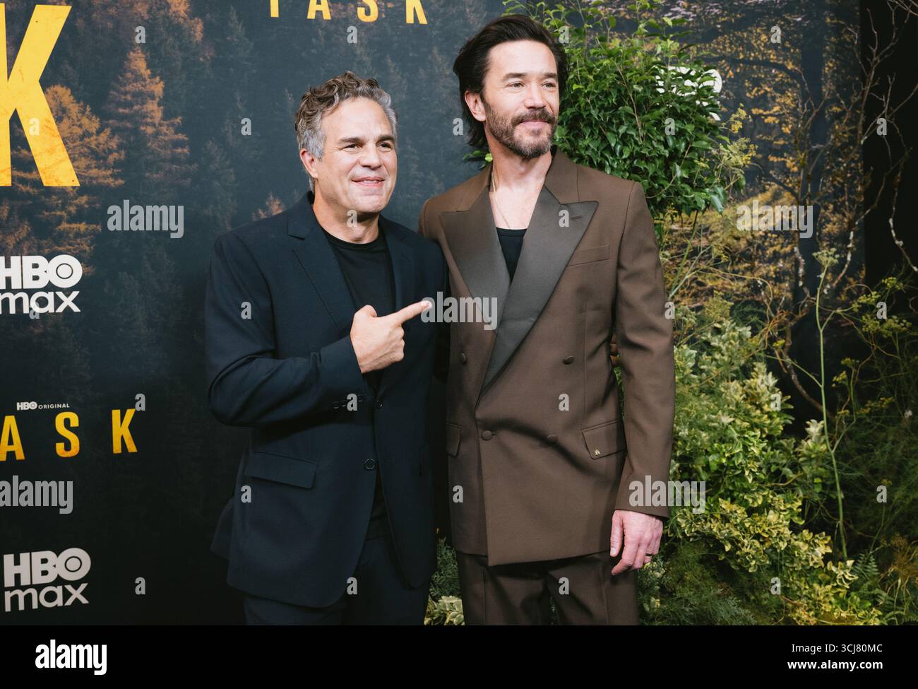4 settembre 2025, New York, New York, Stati Uniti: Mark Ruffalo e Tom Pelphrey partecipano alla serie HBO Max 'Task'. Si tiene al Perelman Performing Arts Center di New York. Dinara Khairova/Photo Image Press/Zuma Press 4 settembre 2025. (Credit Image: © Photo Image Press via ZUMA Press Wire) SOLO PER USO EDITORIALE! Non per USO commerciale! Foto Stock