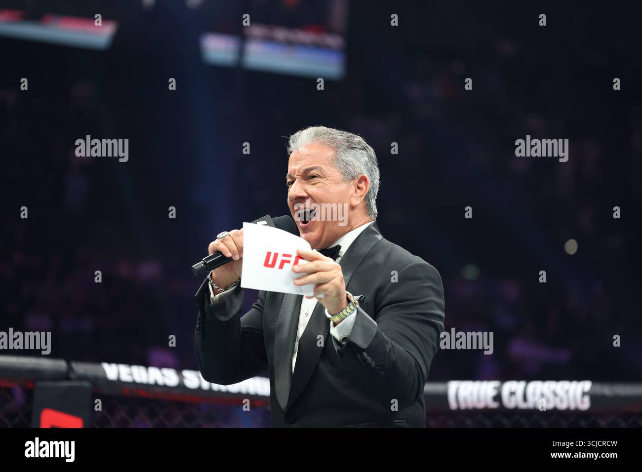 Parigi, Francia. 6 settembre 2025. PARIGI, FRANCIA - 06 SETTEMBRE: Bruce buffer durante l'UFC Paris: Imavov vs. Borralho all'Accor Arena il 6 settembre 2025 a Parigi, Parigi, Francia. (Foto di José Prestes/PxImages) credito: PX Images/Alamy Live News Foto Stock