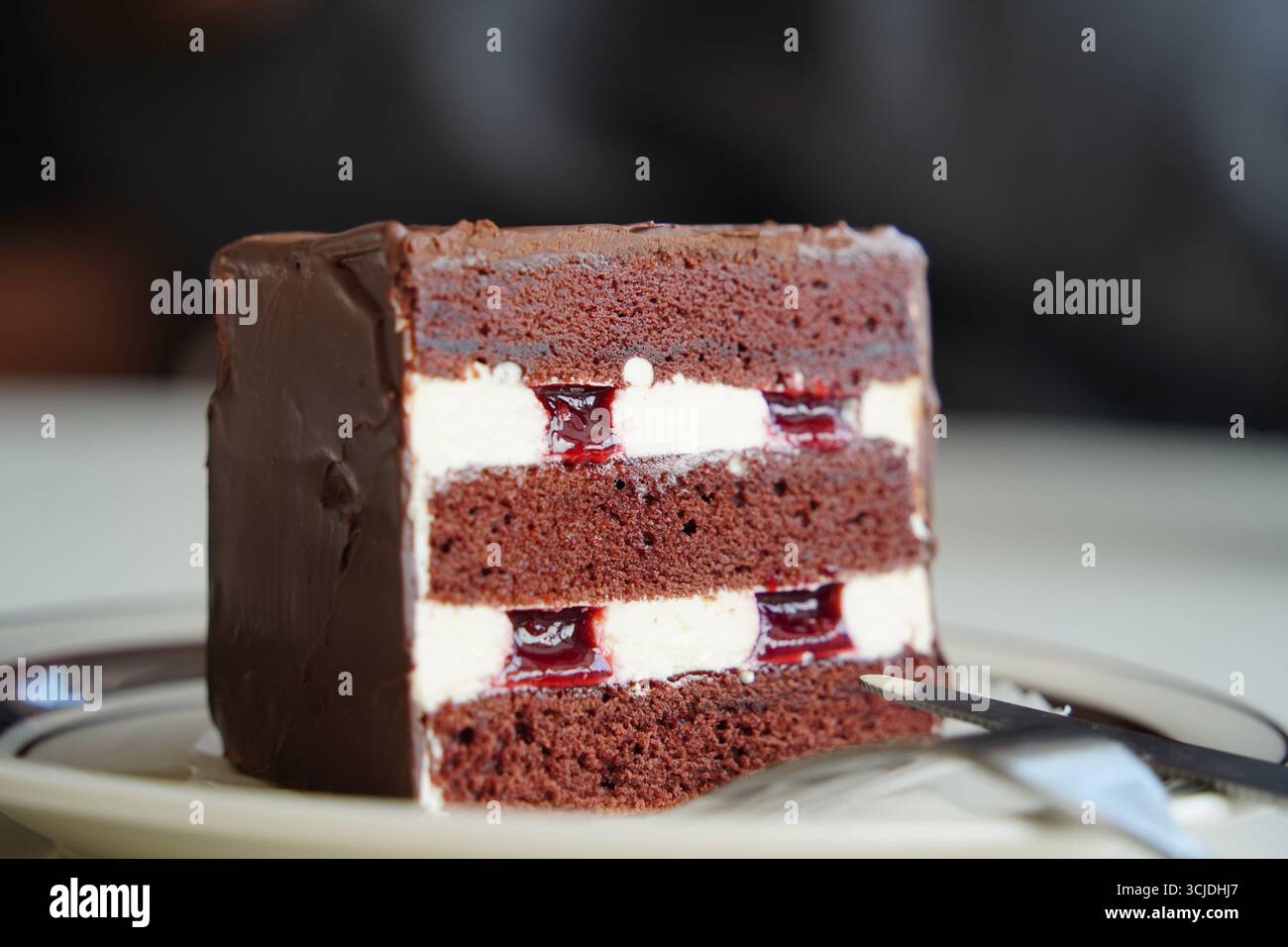 Torta di mattoni turca (pasta Cikolatali), dessert tradizionale al cioccolato Foto Stock