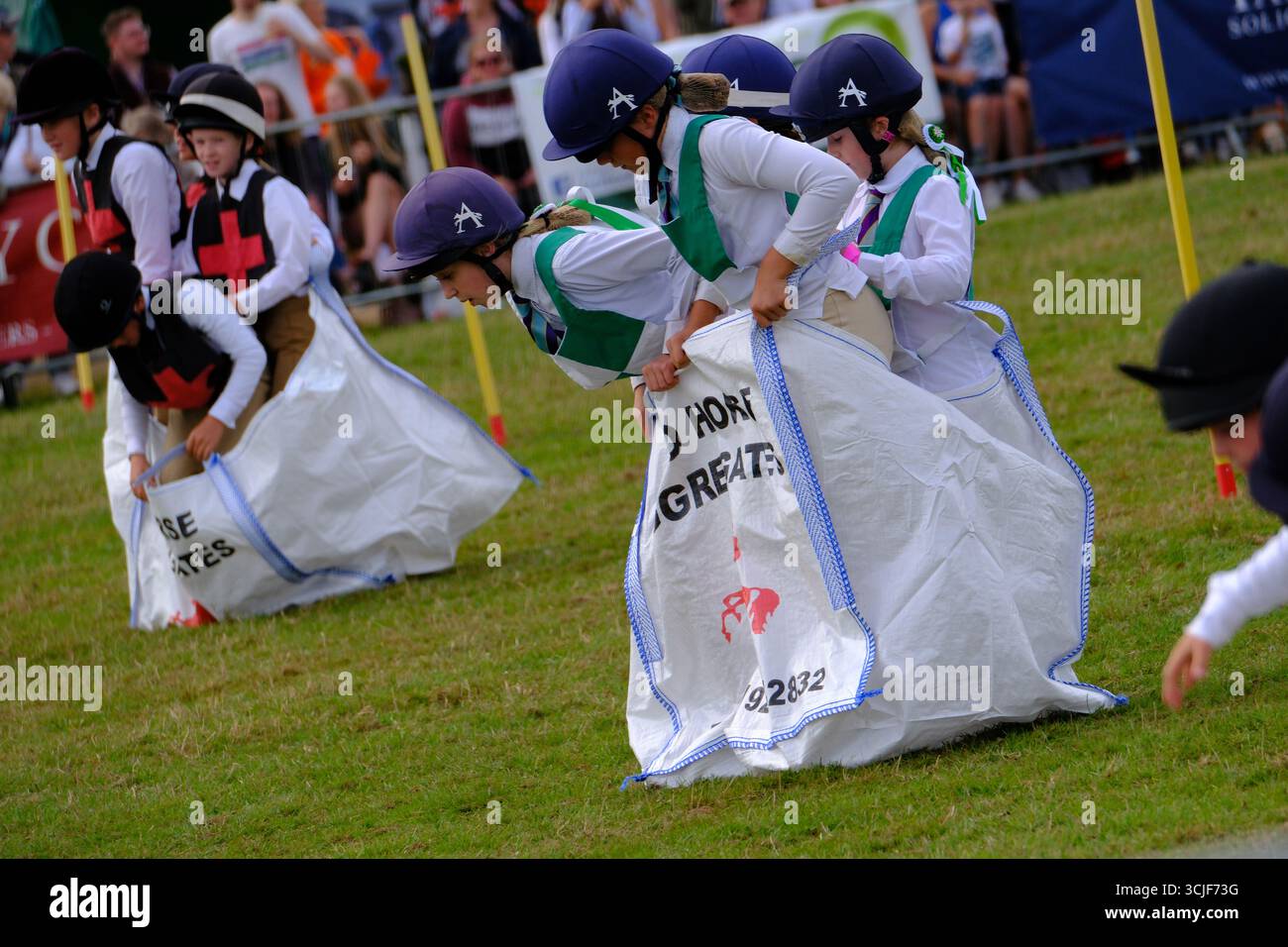 Moreton-in-Marsh Gloucestershire Regno Unito. Sabato 6 settembre 2025 il Moreton Show è un vero spettacolo agricolo che celebra il meglio dell'agricoltura britannica. Conservando il suo patrimonio sin dall'inizio del 1949, lo spettacolo continua a sostenere agricoltori e coltivatori britannici, mentre celebra la brillantezza del mondo equestre e fornisce una piattaforma per le comunità locali per riunirsi e celebrare tutto il meglio della campagna britannica. Lo spettacolo di un giorno, che si tiene sempre il primo sabato di settembre, è ricco di attrazioni dell'Arena, mostre statiche interattive ed educative, exci Foto Stock