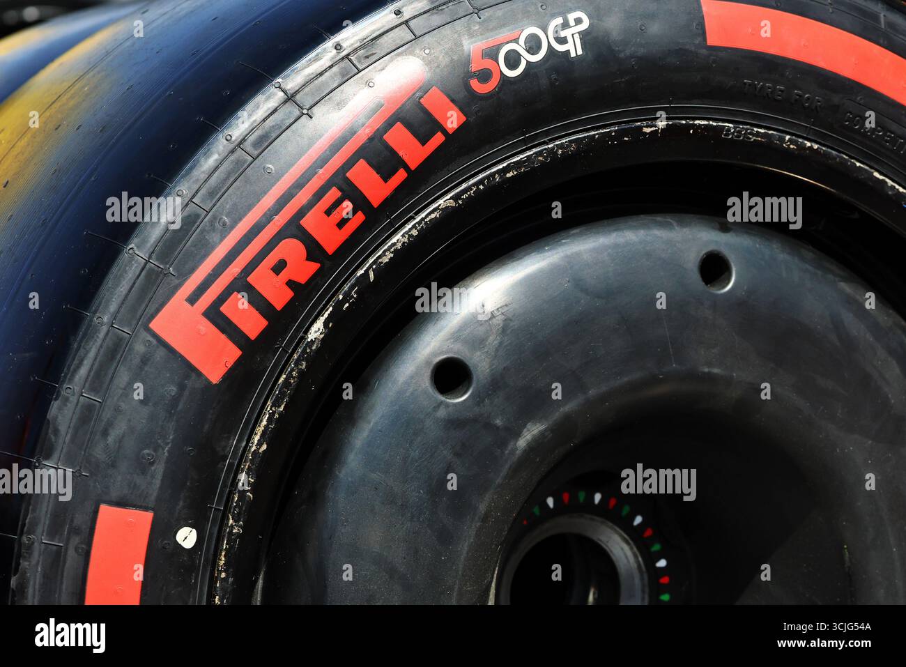 Monza, Italia. 7 settembre 2025. Pneumatico Pirelli per festeggiare il GP 500. 07.09.2025. Campionato del mondo di formula 1, Rd 16, Gran Premio d'Italia, Monza, Italia, giorno della gara. Il credito fotografico dovrebbe essere: XPB/Alamy Live News. Foto Stock