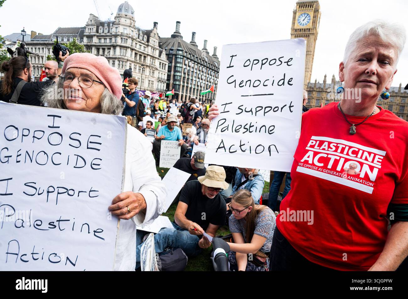 Londra. Westminster. Piazza del Parlamento. 6 settembre 2025. A una protesta organizzata da difendere le nostre giurie contro la proscrizione di azione Palestina, Foto Stock