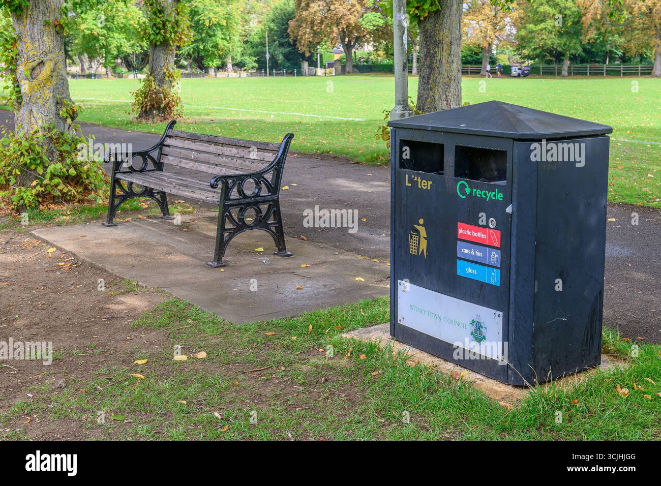 Cestino per il riciclaggio dei rifiuti, Witney, Oxfordshire, Regno Unito Foto Stock
