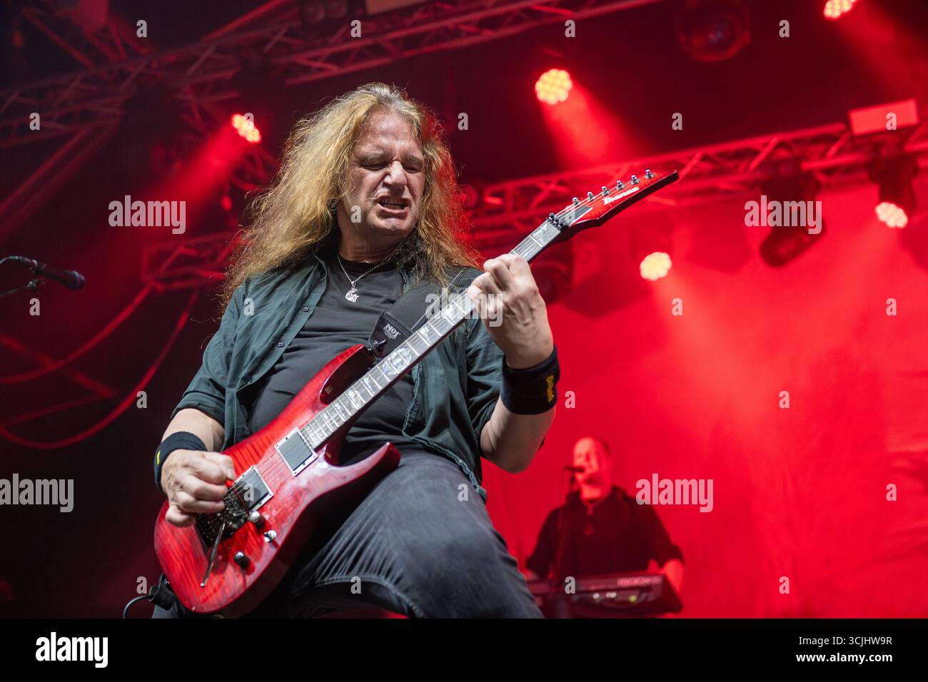 21 agosto 2025: André Olbrich si esibisce con Blind Guardian al Circolo Magnolia di Milano Foto Stock