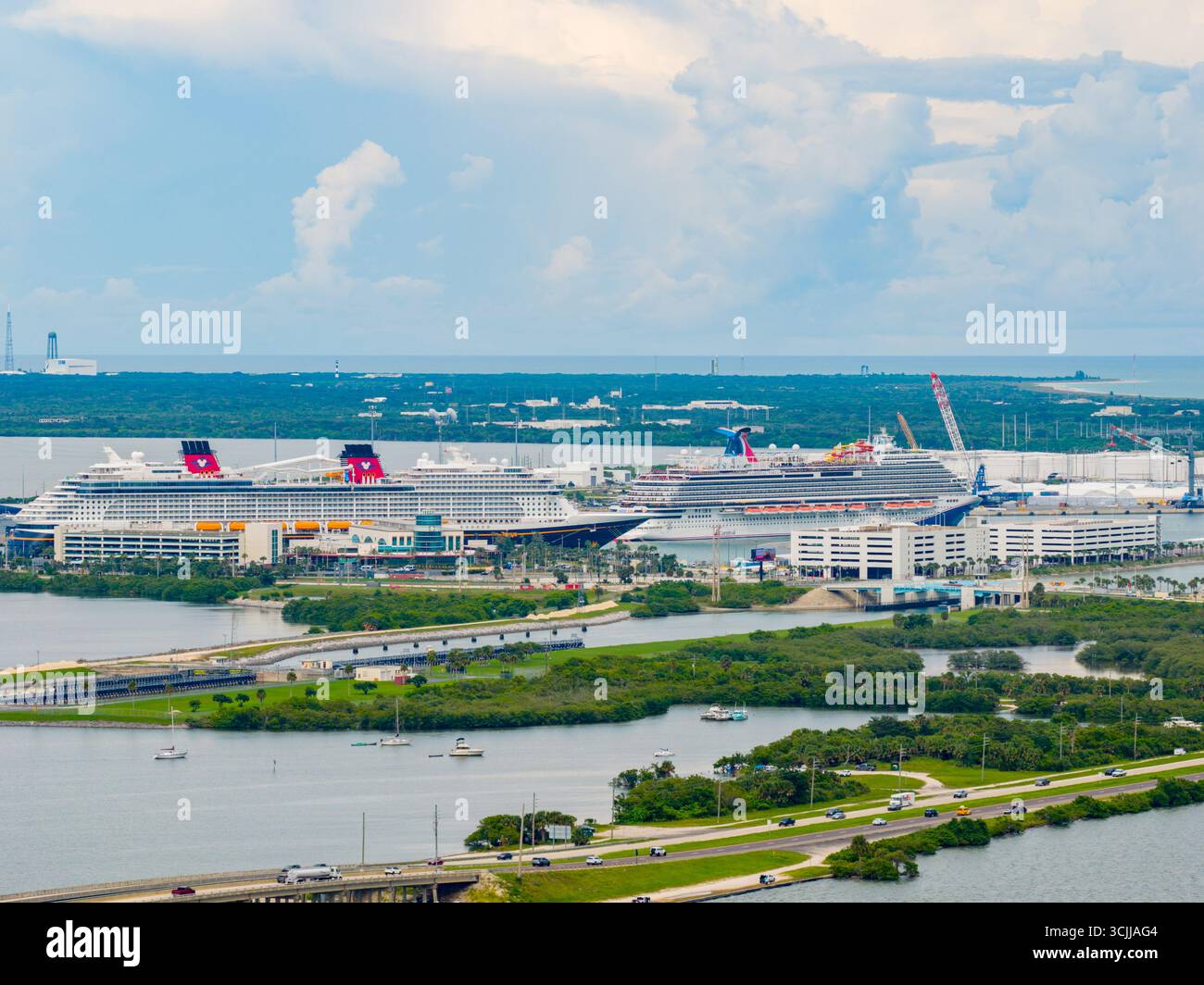 Cape Canaveral, Florida, USA - 6 settembre 2025: Navi da crociera a Port Canaveral Florida Foto Stock