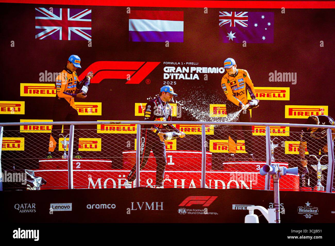 Monza, Italia. 7 settembre 2025. Podio della gara durante la Formula 1 Pirelli Gran Premio d'Italia 2025 sul circuito di Monza, Lombardia, Italia, dal 6 al 9 settembre 2025. 16° round del Campionato del mondo di Formula 1 FIA 2025. Crediti: Alessio De Marco | Avens-Images.com/Alamy Live News Foto Stock