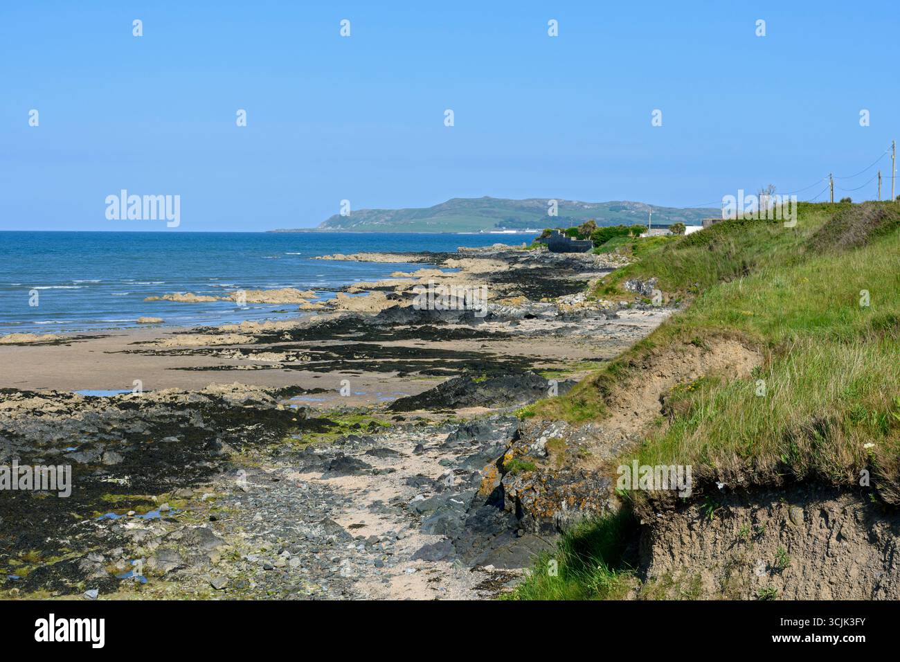 Lambay Island da Portrane Beach, vicino a Donabate, Fingal, Co Dublino, Irlanda. Foto Stock