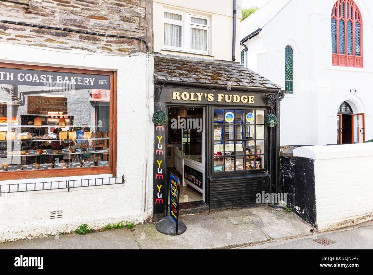 Polperro Village, Polperro, Cornovaglia, Regno Unito, Inghilterra, Cornovaglia, villaggio, villaggi, centro, negozio di fudge, Quaint, Polperro UK, Polperro, fudge Foto Stock