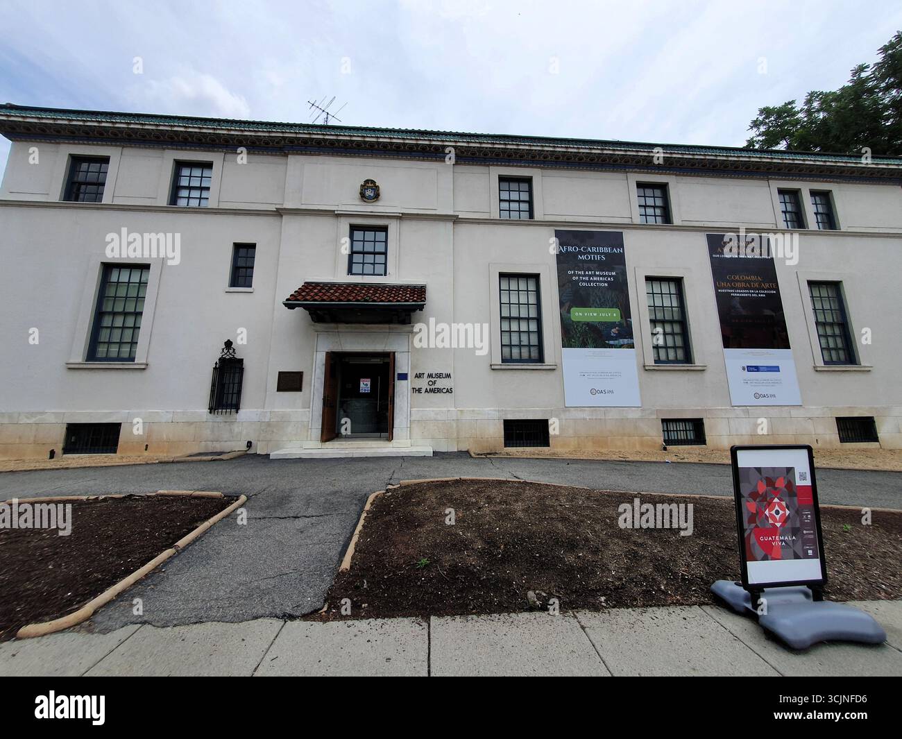 Ingresso al Museo d'Arte delle Americhe, Washington DC, un museo di mostre di arte contemporanea e moderna dell'America Latina, che mette in risalto la diversità Foto Stock