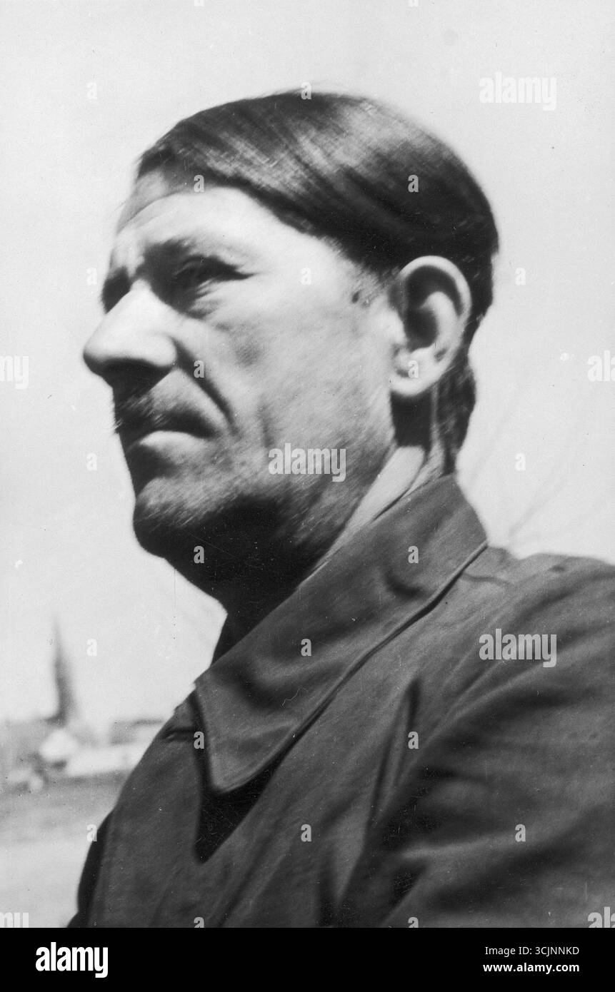 Adolf Hitler, Cancelliere del Reich tedesco dal 1933 al 1945 - foto ritratto di profilo. Riproduzione di una fotografia scattata prima del 1945. Foto Stock