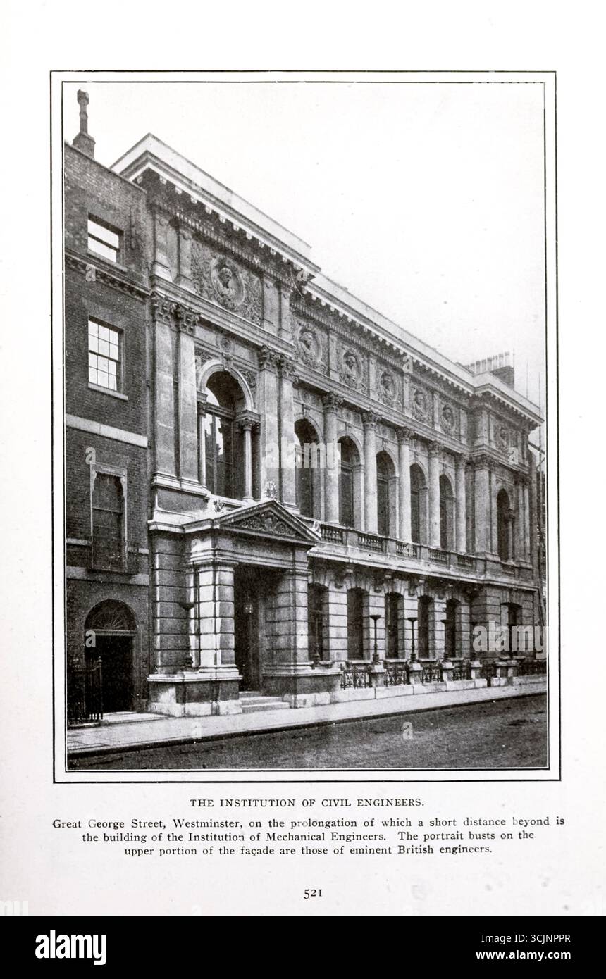 L'ISTITUZIONE DEGLI INGEGNERI CIVILI. Great George Street, Westminster, sulla quale a breve distanza si trova l'edificio dell'Institution of Mechanical Engineers. I busti ritratti sulla parte superiore della facciata sono quelli di eminenti ingegneri britannici. Dall'articolo LE CASE DELLE GRANDI SOCIETÀ INGEGNERISTICHE. Di Henry Harrison Suplee. Dalla rivista Engineering dedicata al progresso industriale volume XXVI ottobre 1903 - marzo 1904 The Engineering Magazine Co Foto Stock