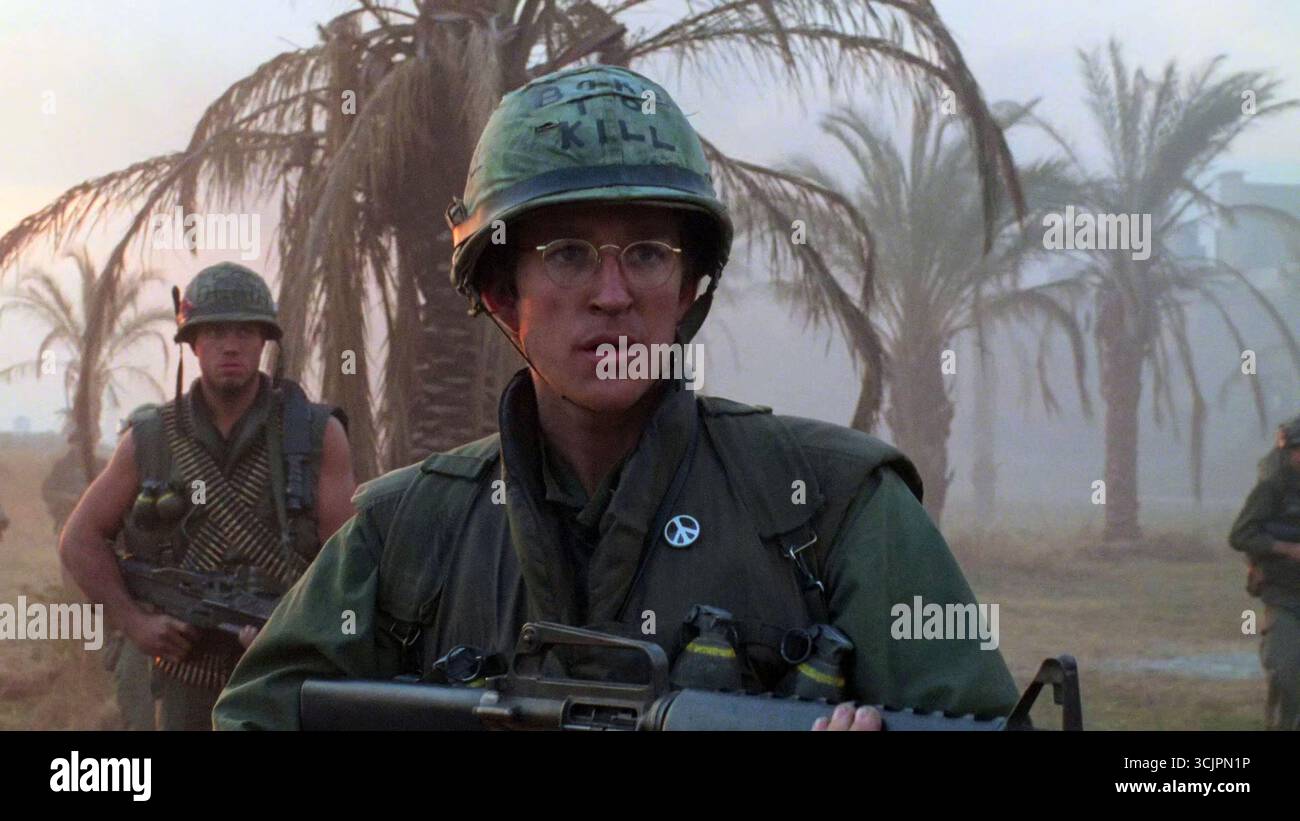 MATTHEW MODINE in GIACCA FULL METAL DI STANLEY KUBRICK (1987) - titolo originale: GIACCA FULL METAL -, diretto da STANLEY KUBRICK. Crediti: WARNER BROTHERS / album Foto Stock