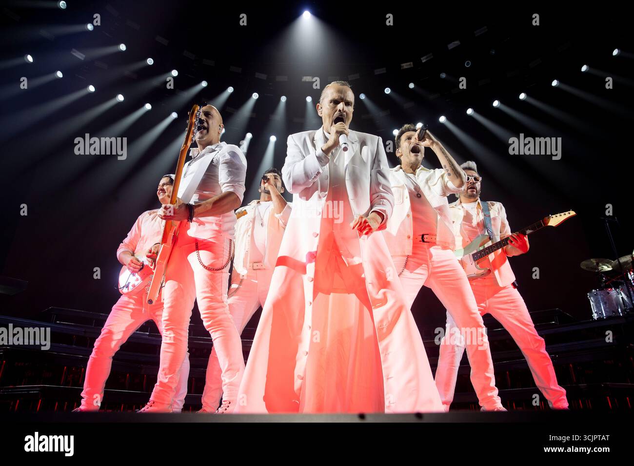Madrid, 1 luglio 2025. Concerto di Miguel Bosé alla Movistar Arena. Foto: Ángel de Antonio. Arcicc. Crediti: Album / Archivo ABC / Ángel de Antonio Foto Stock