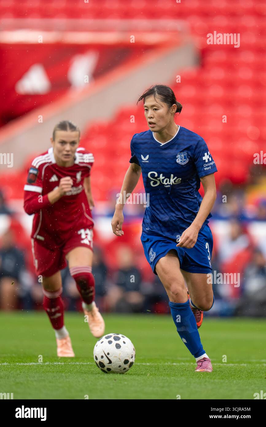 Liverpool FC vs Everton FC Barclays Womens Super League ANFIELD STADIUM INGHILTERRA 7 settembre 2025 Rion Ishikawa di Evertondurante il Barclays Women's Super League match tra Liverpool FC e Everton FC all'Anfield Stadium il 7 settembre 2025 a Liverpool, Inghilterra. Foto Stock