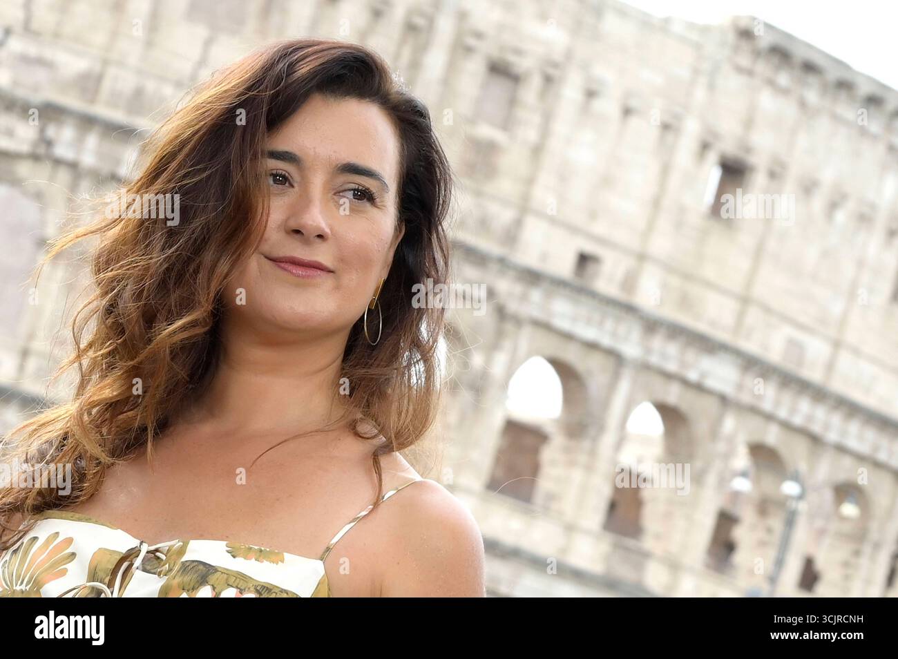 Cote De Pablo beim Photocall zur Paramount serie NCIS: Tony & Ziva auf der Terasse des Palazzo Manfredi. ROM, 08.09.2025 *** Cote De Pablo al photocall della serie Paramount NCIS Tony Ziva sulla terrazza di Palazzo Manfredi Roma, 08 09 2025 foto:XA.XM.xTinghinox/xFuturexImagex ncis 5969 Foto Stock