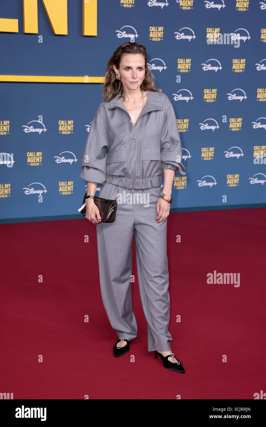 Karin Hanczewski bei der „chiama il mio agente Berlin“ Serien Premiere (Disney+) am 8.09.2025 a Berlino Foto Stock