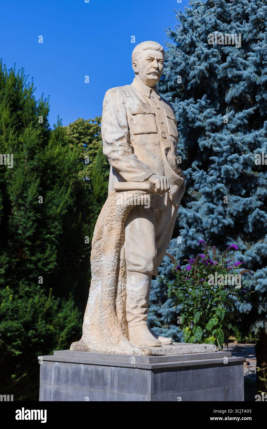 Monumento al politico sovietico e rivoluzionario Joseph Stalin (1878-1953) nel suo luogo di nascita Gori, Georgia Foto Stock