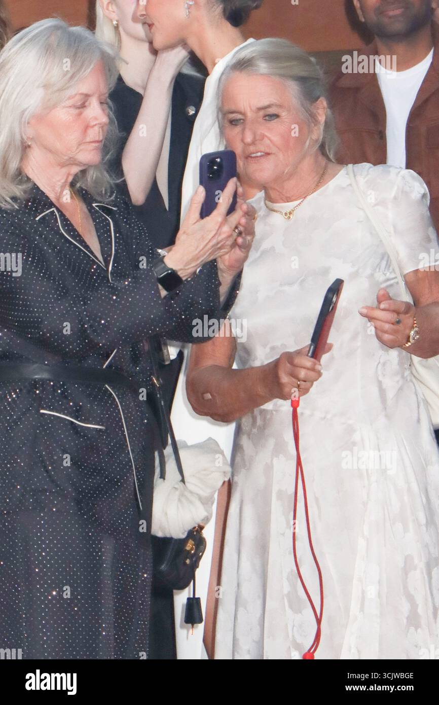 Hollywood, California, Stati Uniti. 8 settembre 2025. Irmelin Indenbirken, madre di Leonarido DiCaprio 09/08/2025 la prima mondiale di “una battaglia dopo l’altra” tenutasi al TCL Chinese Theatre di Hollywood, CA foto di Izumi Hasegawa/Hollywood News Wire Inc Crediti: Hollywood News Wire Inc./Alamy Live News Foto Stock