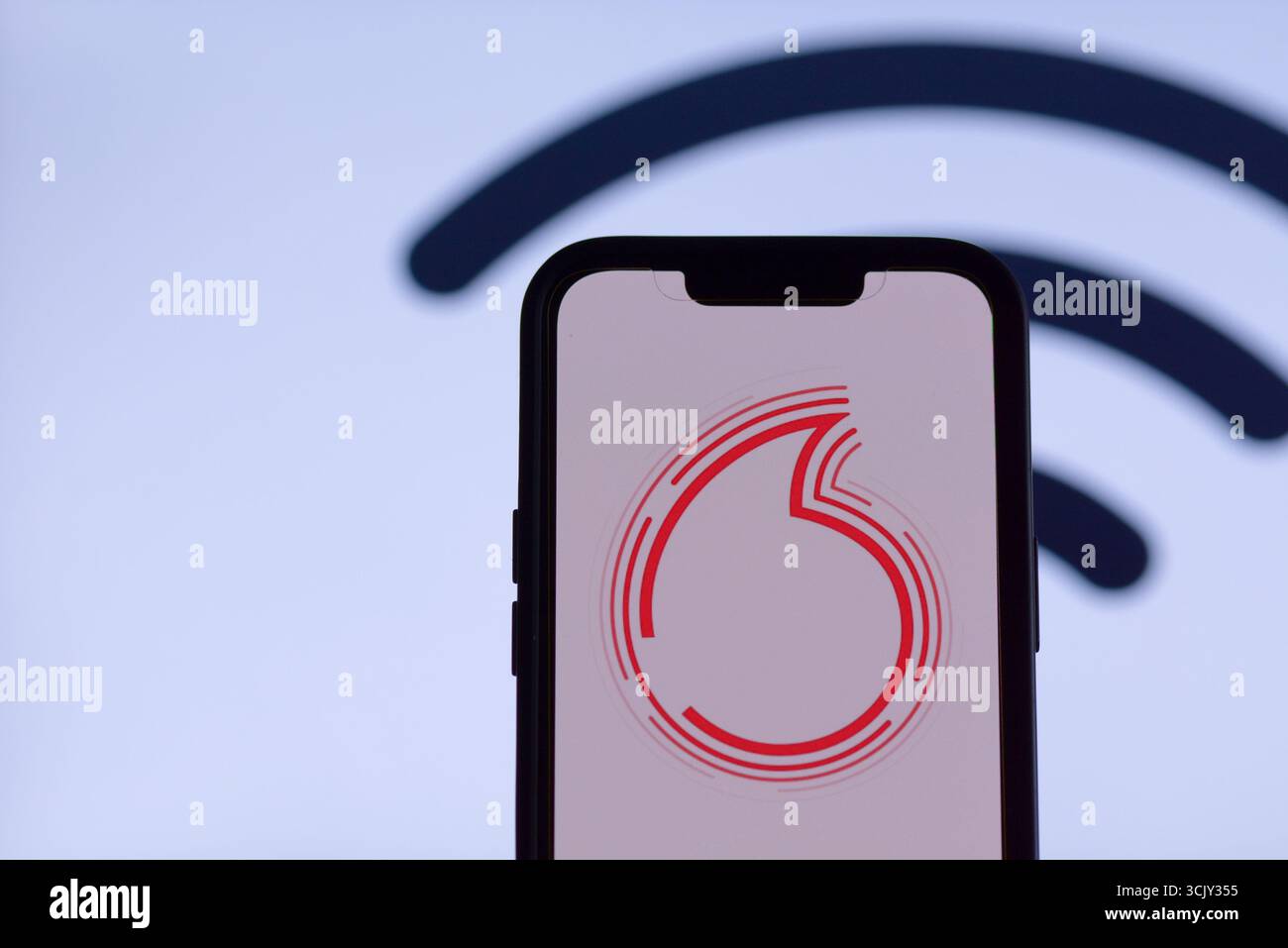 Applicazione Vodafone Broadband sullo schermo dello smartphone Foto Stock