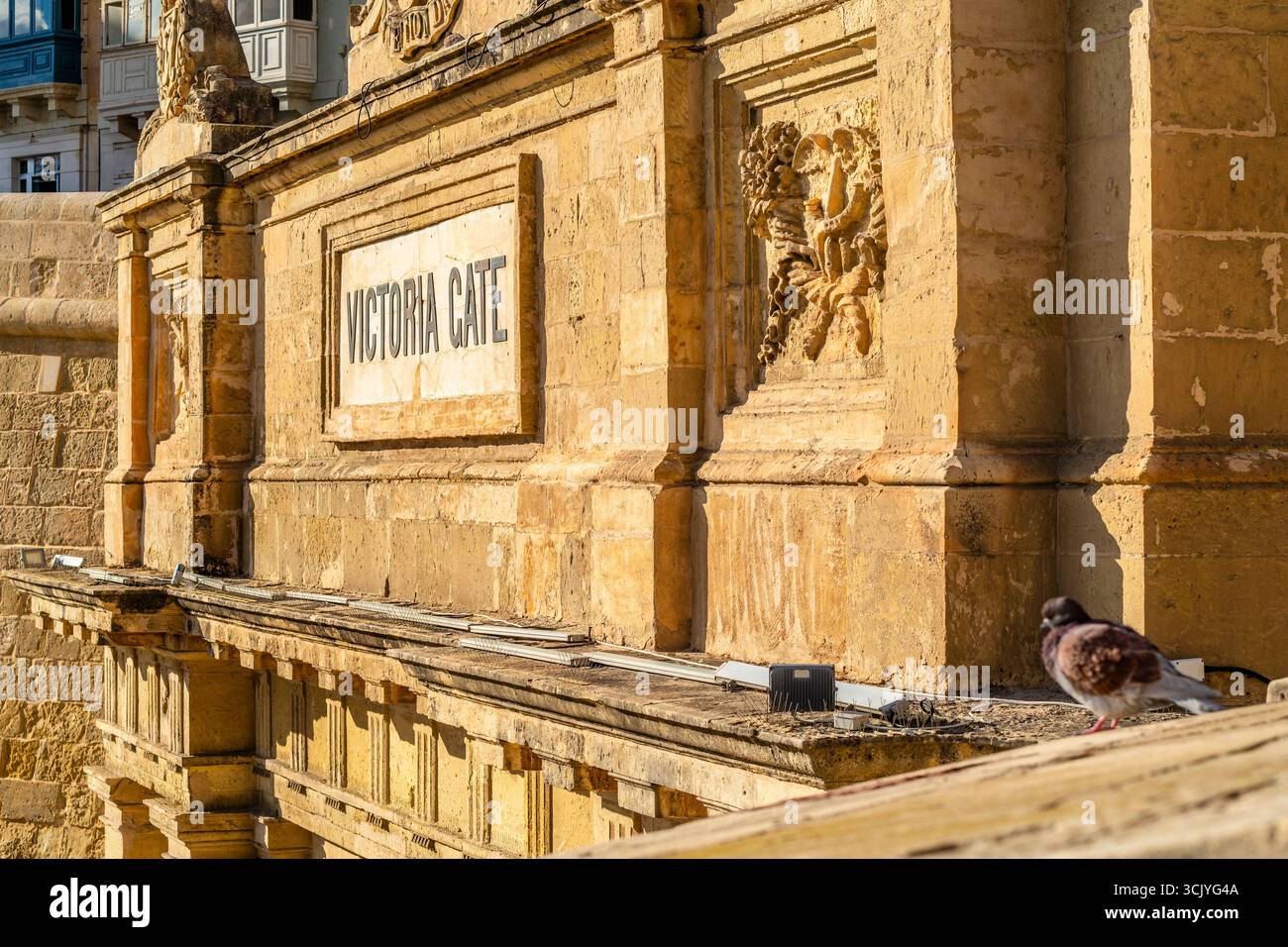 Victoria Gate, uno degli ingressi della storica città vecchia di la Valletta, capitale di Malta Foto Stock