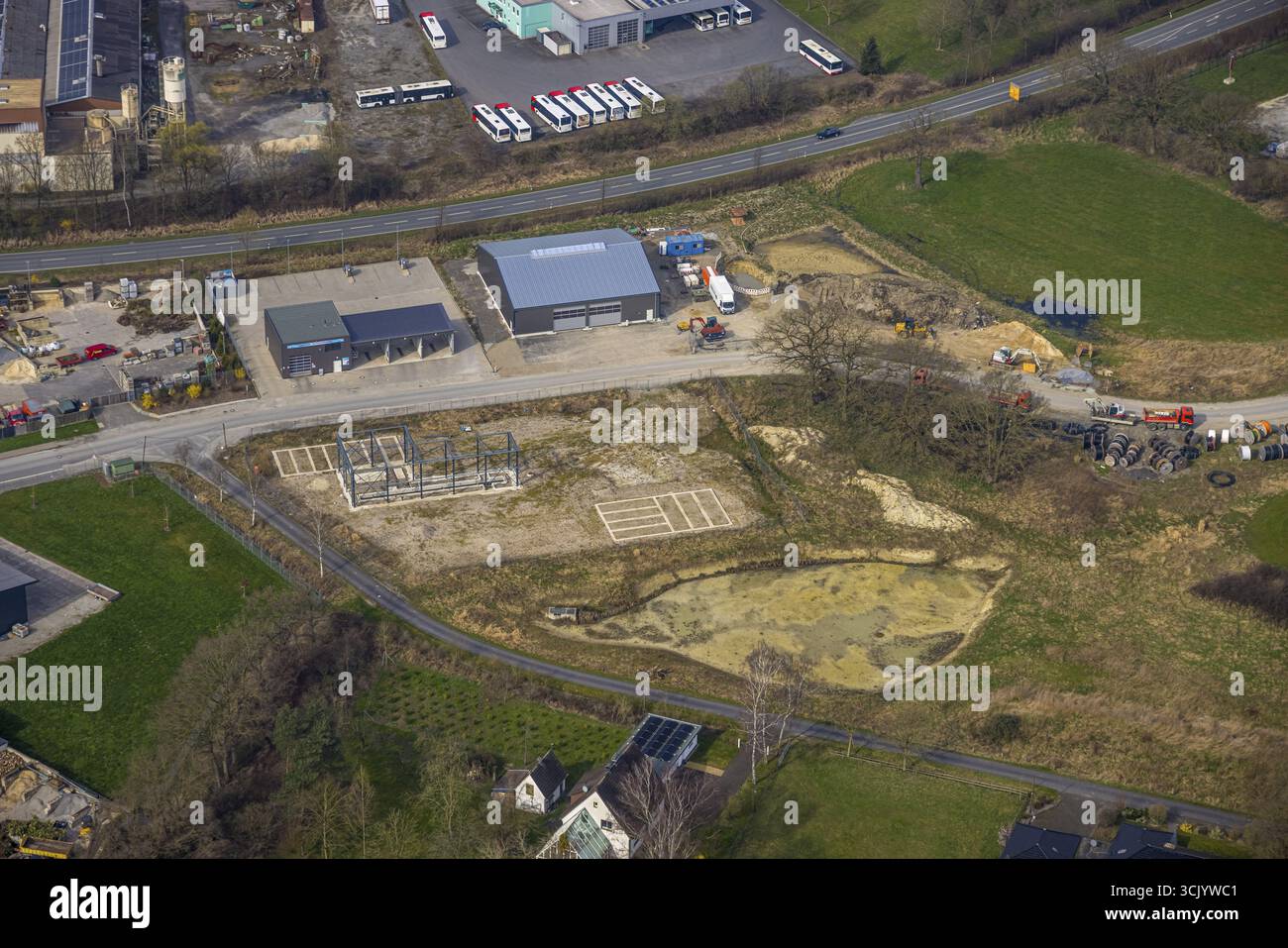 Vista aerea, zona industriale di Herzfeld, cantiere e nuova costruzione, Lippetal, Herzfeld, Renania settentrionale-Vestfalia, Germania, zona industriale, contro Foto Stock
