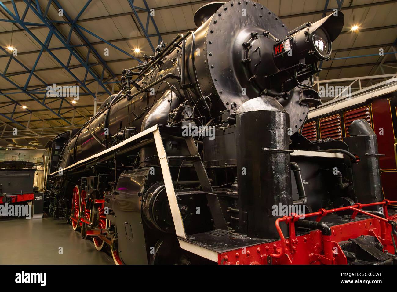 Ferrovia del governo cinese 4-8-4 locomotiva a vapore KF Classe No. 7, costruita in Gran Bretagna e dotata dalla Cina, esposta al National Railway Museum di York Foto Stock