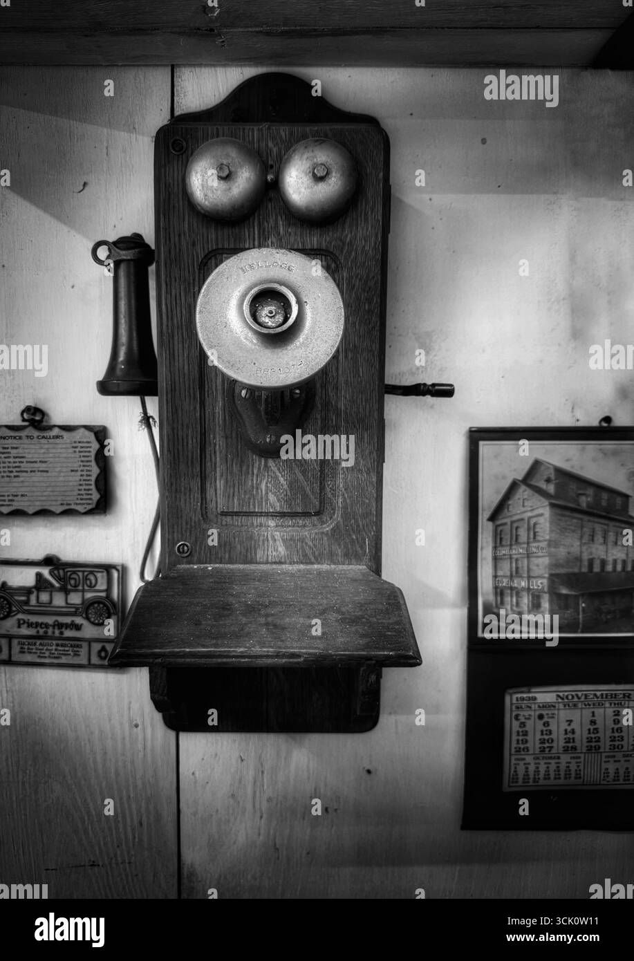 Vignetta telefonica vintage in bianco e nero Foto Stock