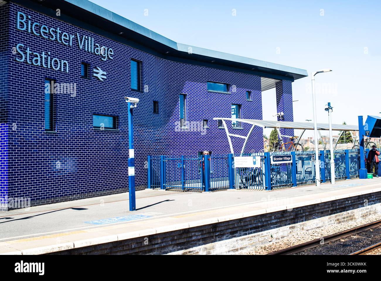 Stazione ferroviaria di Bicester Village, Bicester, Oxfordshire, Inghilterra Foto Stock