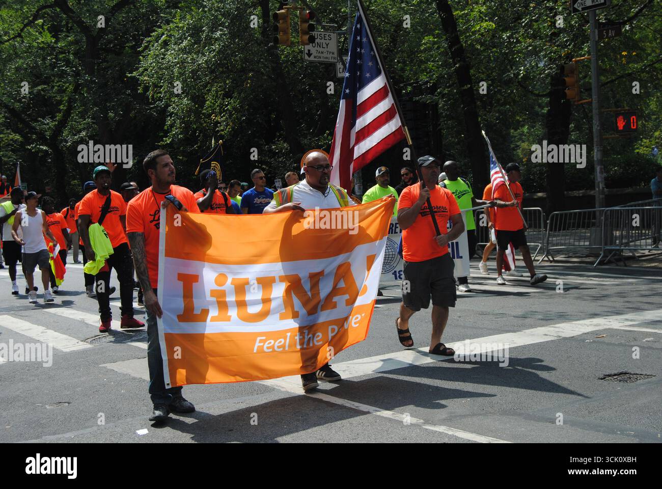 New York City, New York, Stati Uniti d'America - 06 settembre 2025: La parata del Labor Day di New York del 2025 e la marcia, la più antica e più grande parata del Labor Day d'America. Foto Stock
