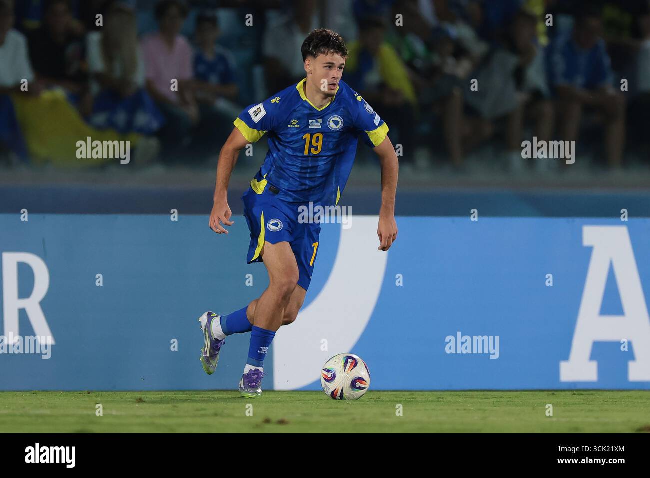 Serravalle, Italia. 6 settembre 2025. Kerim Alajbegovic di Bosnia ed Erzegovina durante la partita di qualificazione ai Mondiali di San Marino - Bosnia-Erzegovina allo Stadio San Marino di Serravalle. Il credito per immagini dovrebbe essere: Jonathan Moscrop/Sportimage Credit: Sportimage Ltd/Alamy Live News Foto Stock