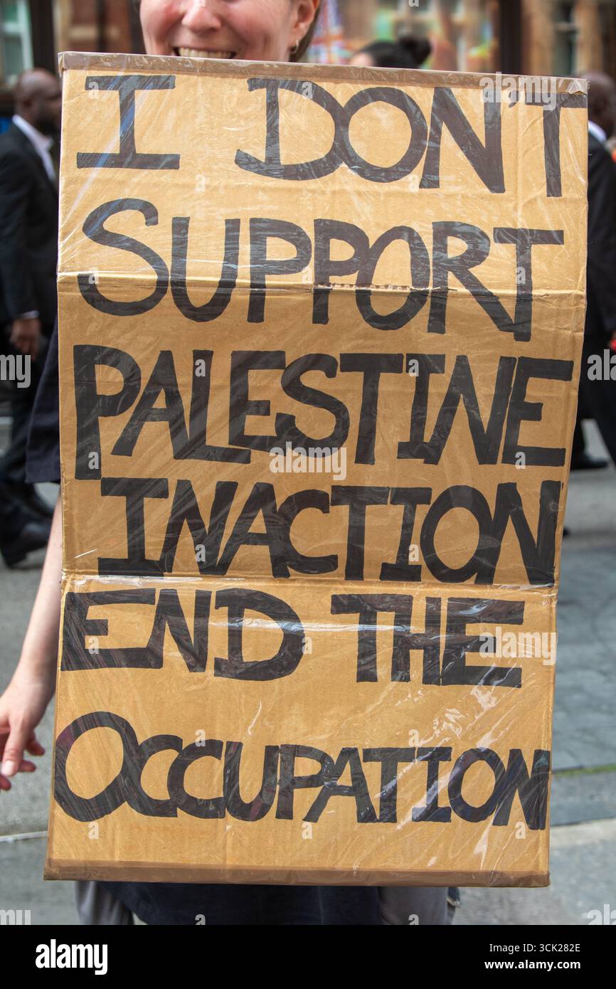 Londra, Regno Unito, 6 settembre 2025 :- la marcia Nazionale per la Palestina, non sostengo l'inazione della palestina, pongo fine all'occupazione Foto Stock