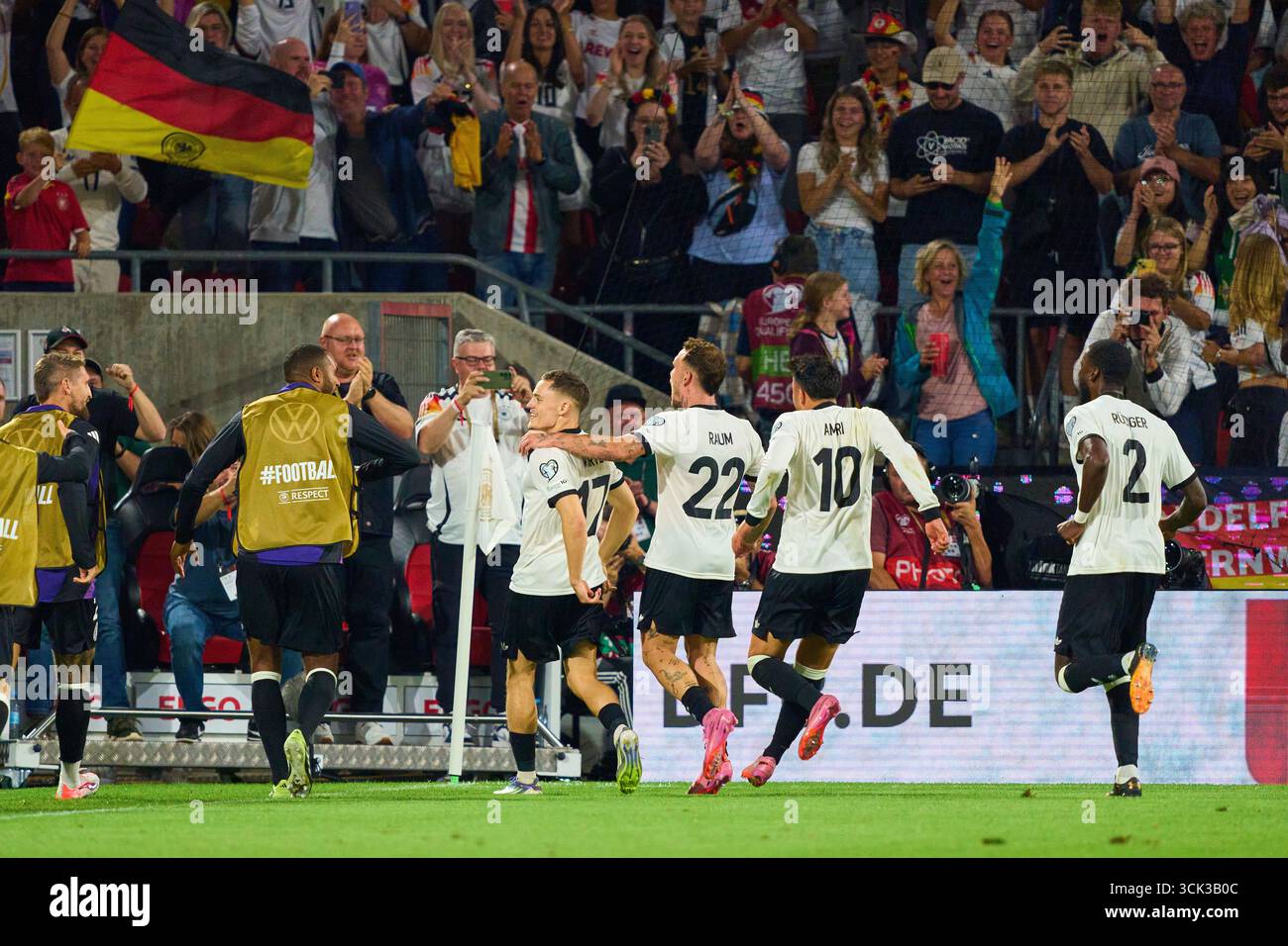 Florian Wirtz della Germania segna, tira goal, Tor, Treffer, Torschuss, 3-1, celebra il suo obiettivo, felice, ridere, festeggiare, nella partita di qualificazione alla Coppa del mondo FIFA 2026 GERMANIA - IRLANDA DEL NORD nella stagione 2025/2026 del 7 settembre 2025 a Colonia, Germania. Fotografo: Peter Schatz Foto Stock