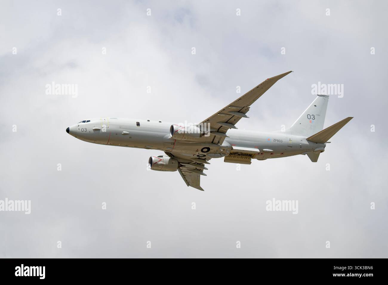 Royal Air Force Boeing Poseidon MRA1 Maritime Patrol Aircraft ZP803 del 120 Squadron RAF Lossiemouth esibisce al RIAT Foto Stock