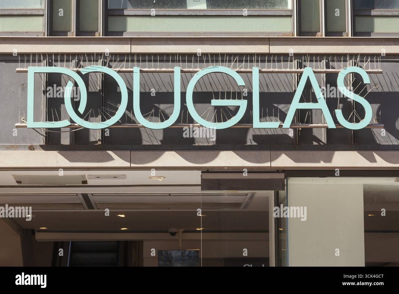 Logo Douglas su un negozio, Brema, Germania Foto Stock