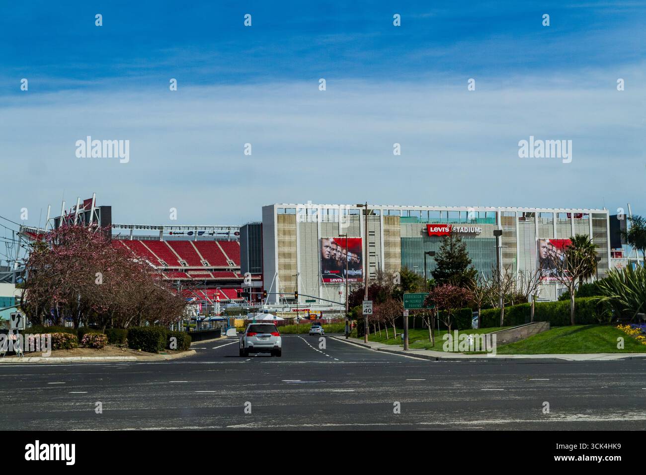 Levi Stadium, sede della squadra di football dei San Francisco 49ers a Santa Clara, California, sede dei Superbowl 2016 50 e 60 Foto Stock