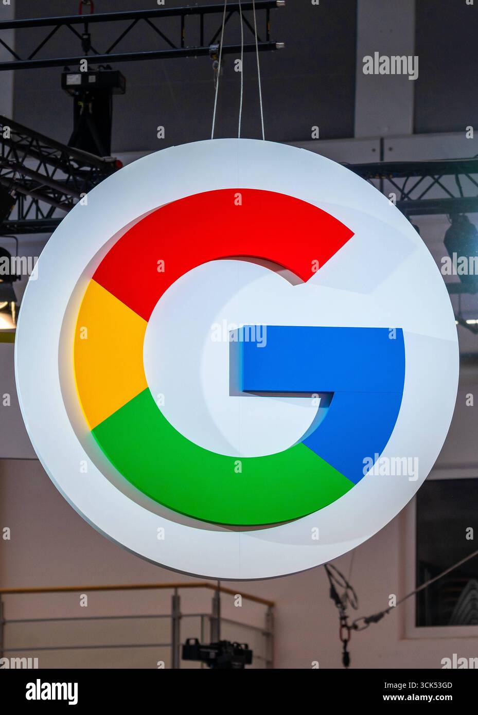 Monaco di Baviera, Germania - 9 settembre 2025: Logo Google presso lo stand espositivo presso IAA Mobility. Fiera Mobility 2025 di Monaco. *** Logo Google AM Messestand auf der IAA Mobility. Mobility 2025 Messe a München. Foto Stock