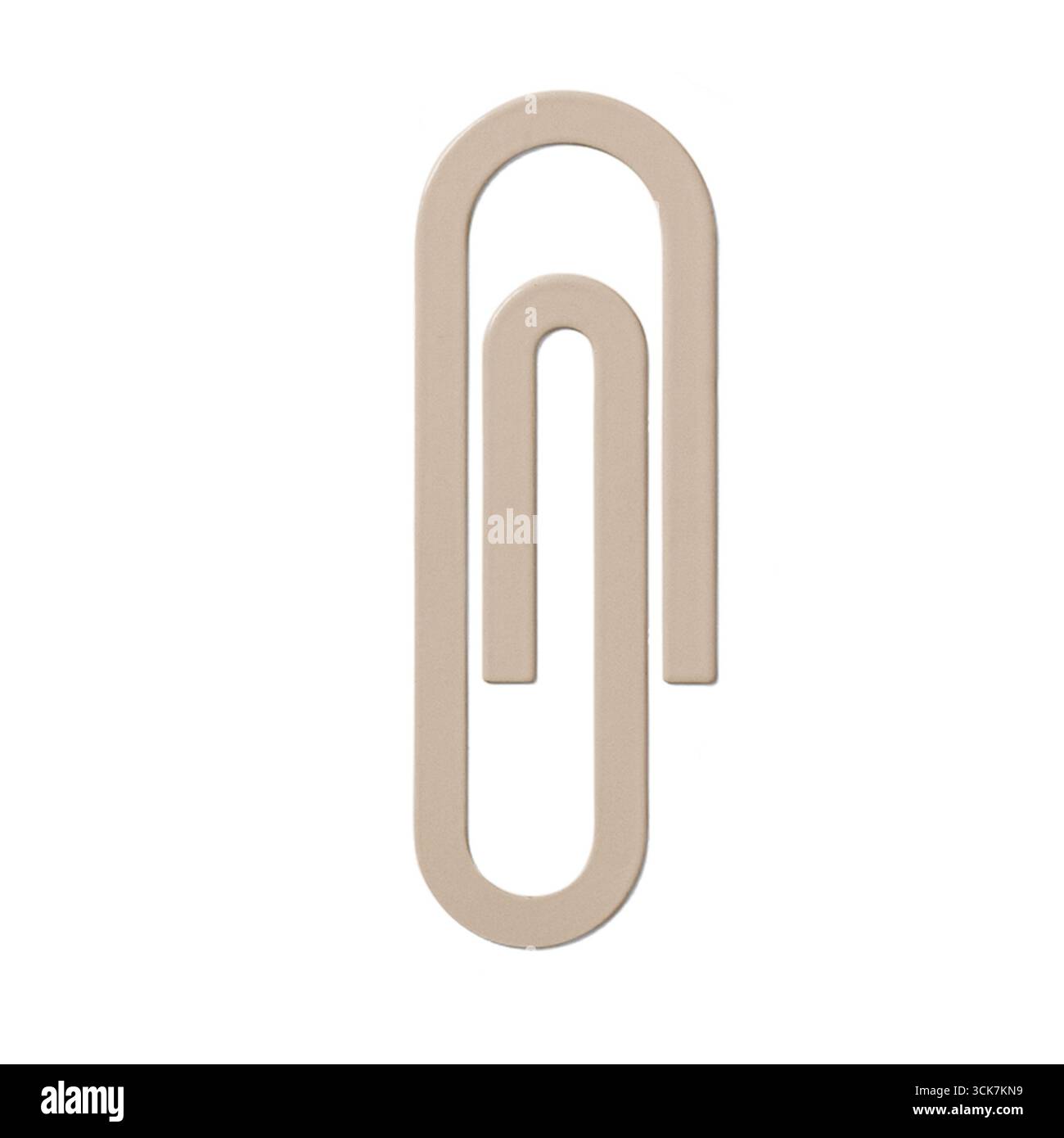 Un design minimalista con graffette beige, che simboleggia l'organizzazione e la semplicità delle forniture per ufficio. Foto Stock