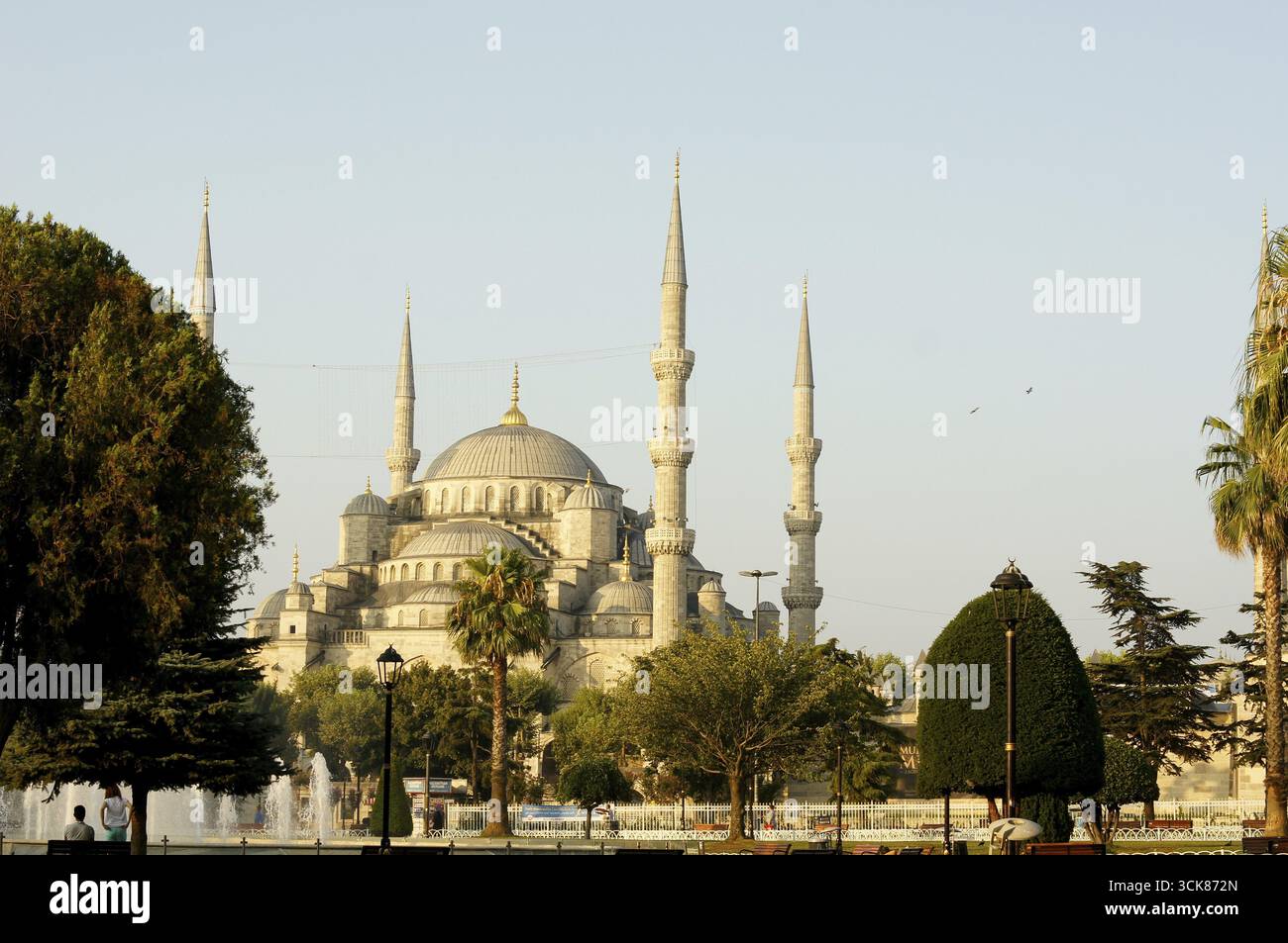 La moschea più famosa della città turca di Istanbul - Moschea Blu nell'area di Sultanakhmet Foto Stock