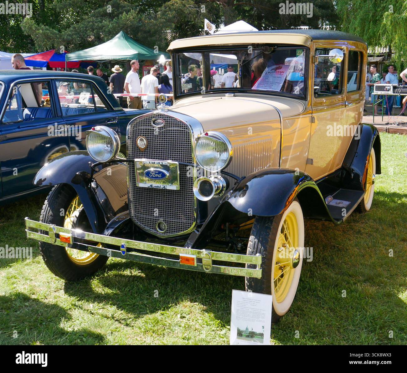 Ford Model A Tudor Sedan Parks al Budakeszi retro car show su 2025 Foto Stock
