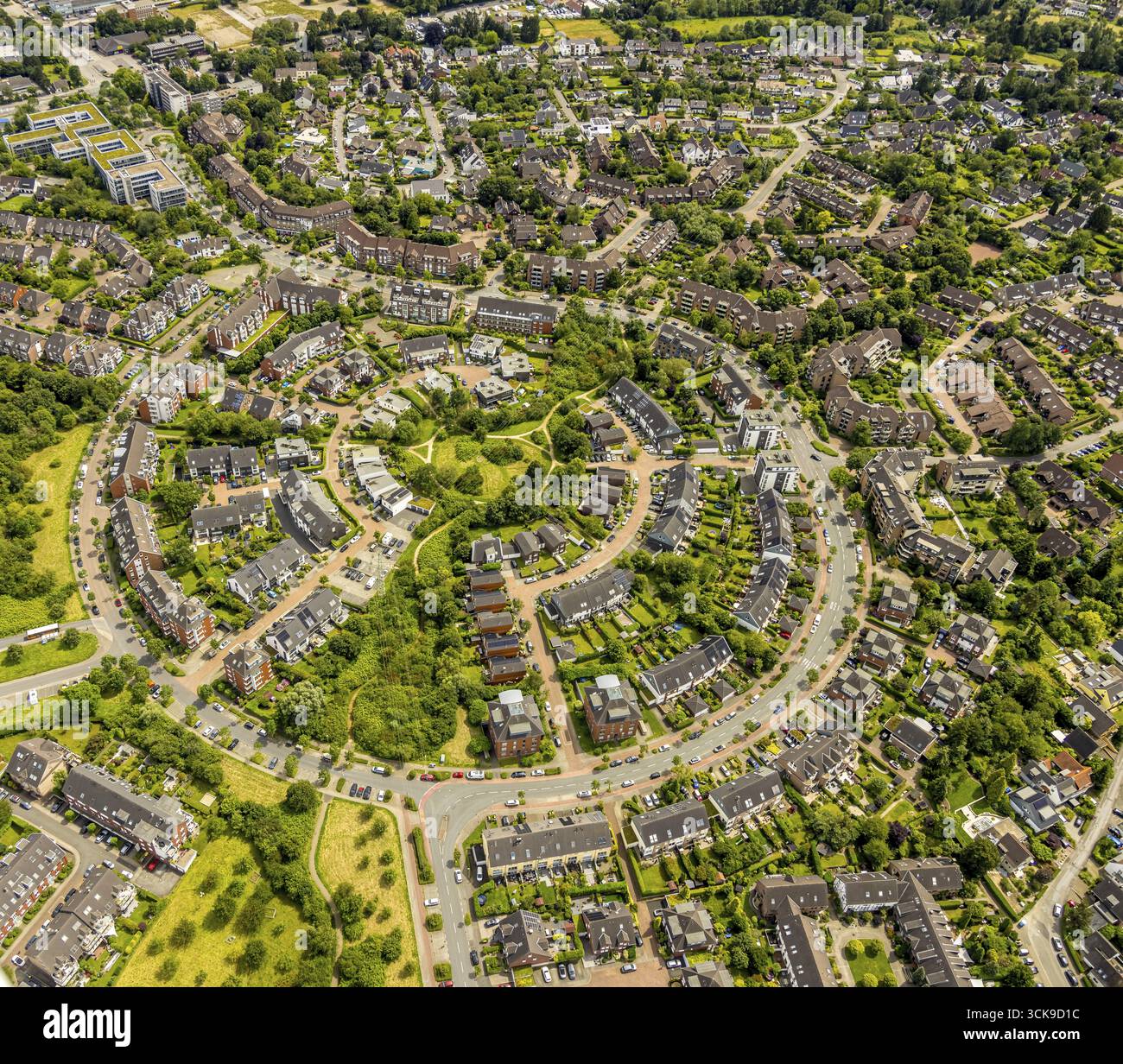Complesso residenziale circolare Saarner Kuppe, Saarn, Muelheim an der Ruhr, regione della Ruhr, Renania settentrionale-Vestfalia, Germania, architettura, design, case, edifici Foto Stock