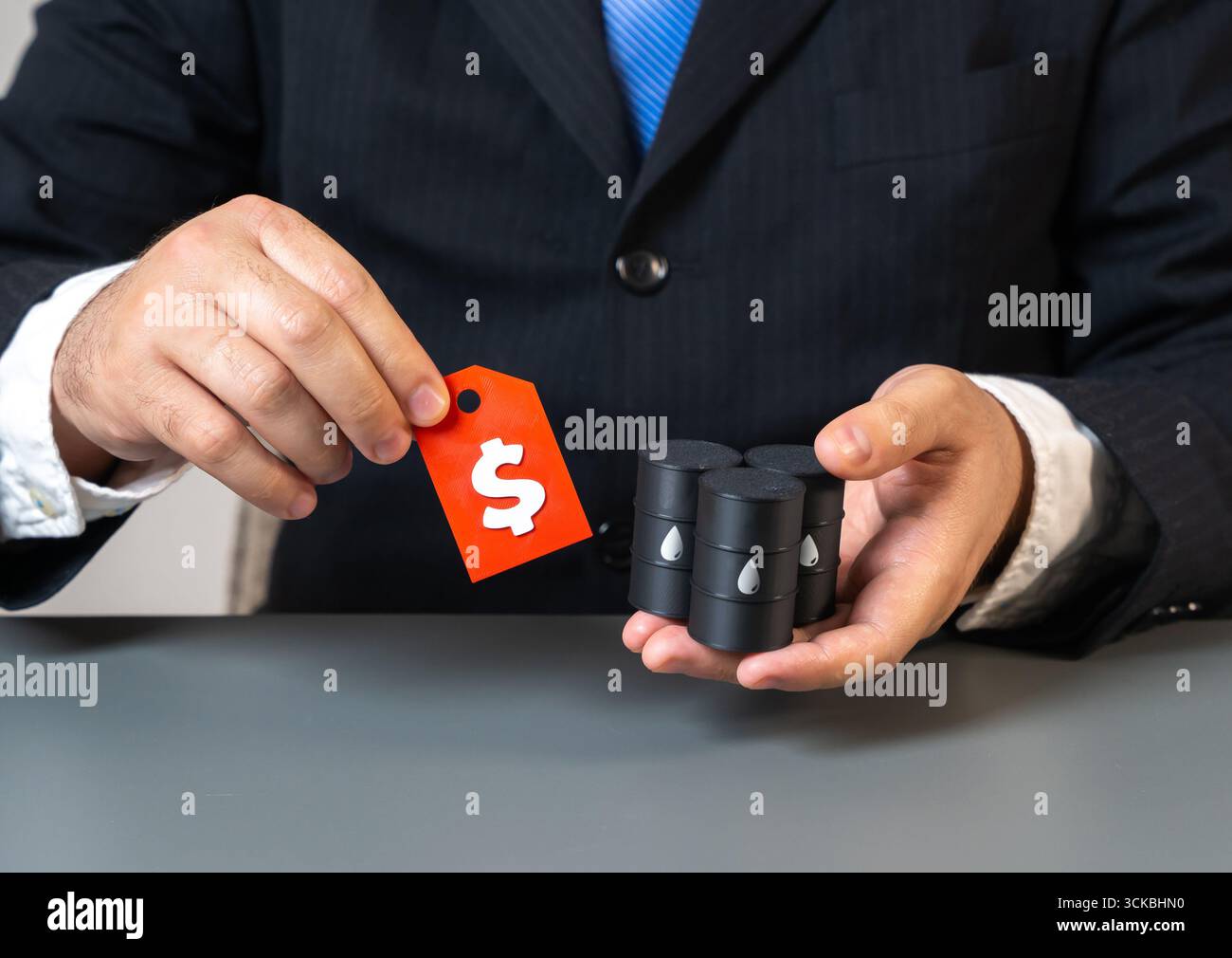 Prezzi del petrolio. Forniture e future di petrolio, mercato globale dell'energia, commercio di petrolio greggio, fornitura di combustibile, rischio economico, industria petrolchimica, contratt. commodity Foto Stock